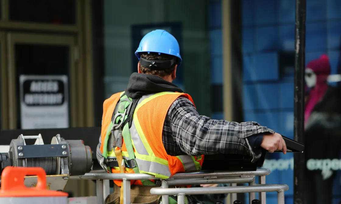 البيئة والسلامة الصحية (HSE)-thumb